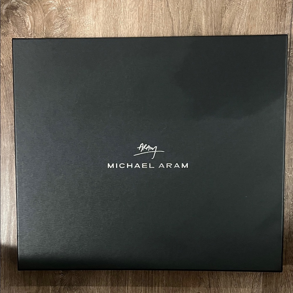 Michael Aram Elegant Black Box